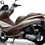 Honda ngeluarin skutik PCX 125,… strategy jitu merebut mindset konsumen …!!!