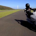 Yamaha kembangkan scooter 3-roda mirip Piaggio MP3 …???