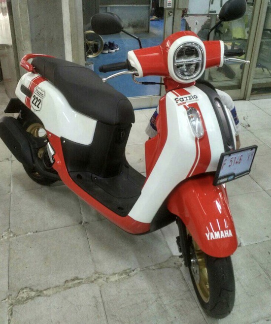 Yamaha Fazzio Custom red