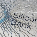 Analisis case Silicon Valley Bank,…  kinerja loan memburuk dan placing ke long-term investment plus terjadi shocked …??? (2)