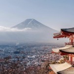 Mengunjungi Pagoda Chureito dengan background Mount Fuji,… siap-siap menempuh 398 anak tangga …???