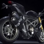Ducati Streetfighter,… thiez is the real ultimate naked bikez… !!!