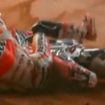 Marc Marquez crash,… ketika duel dirt track melawan Brad Baker …!!! 