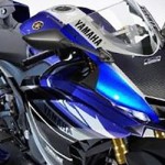 Tekanan berlanjut dengan New Yamaha R25,… kuncinya adalah harga juga kompetitif … kompetitor bakalan nelongsooo …???